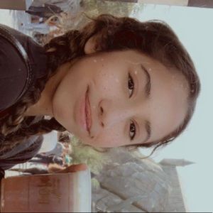 Meet your Posher, Stella